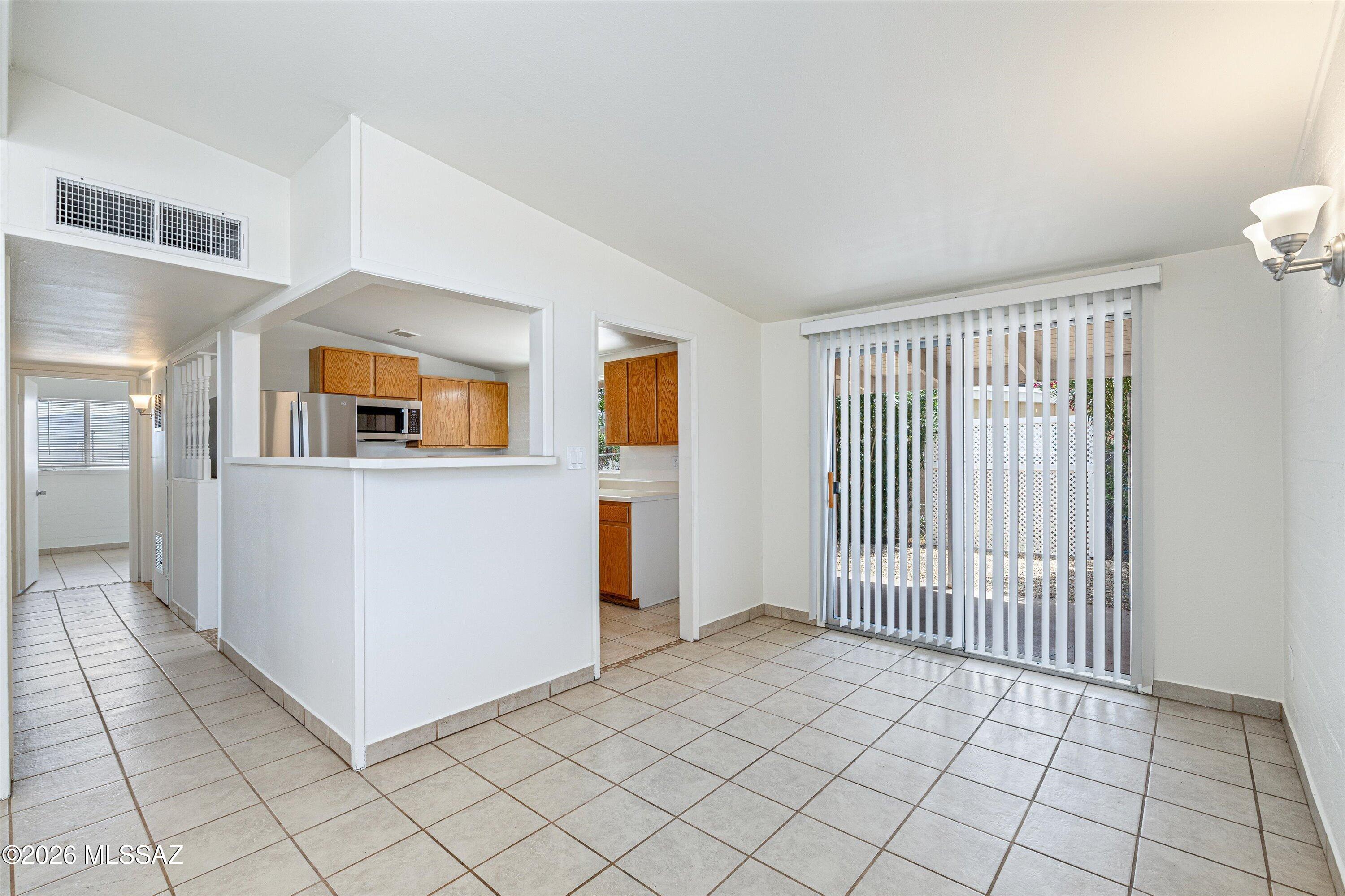 104 N Douglas Avenue