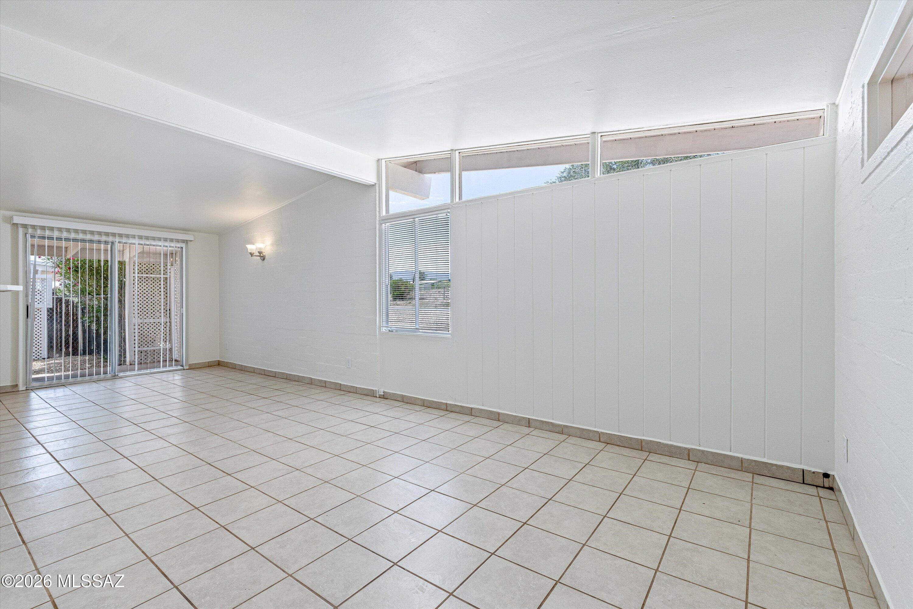 104 N Douglas Avenue