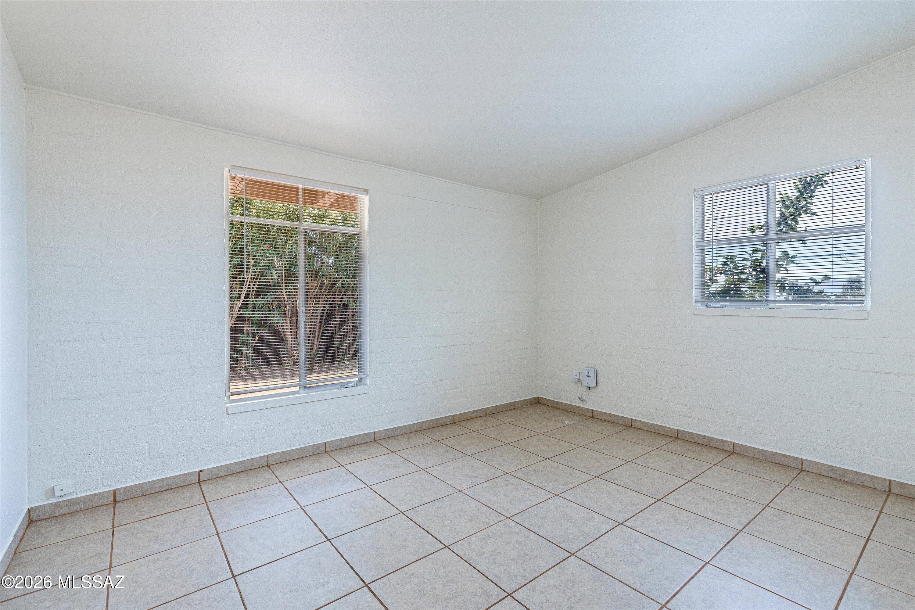 104 N Douglas Avenue