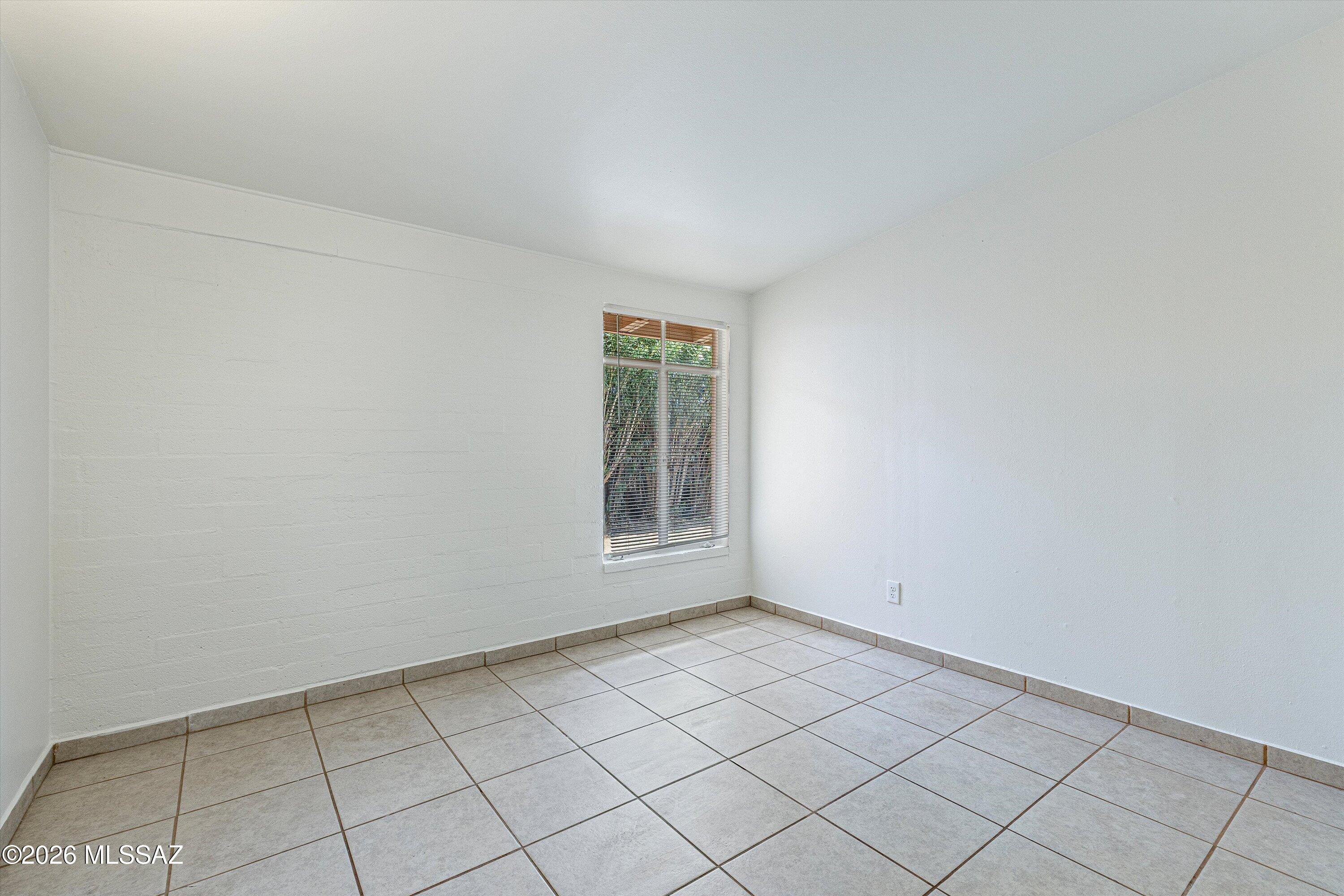 104 N Douglas Avenue