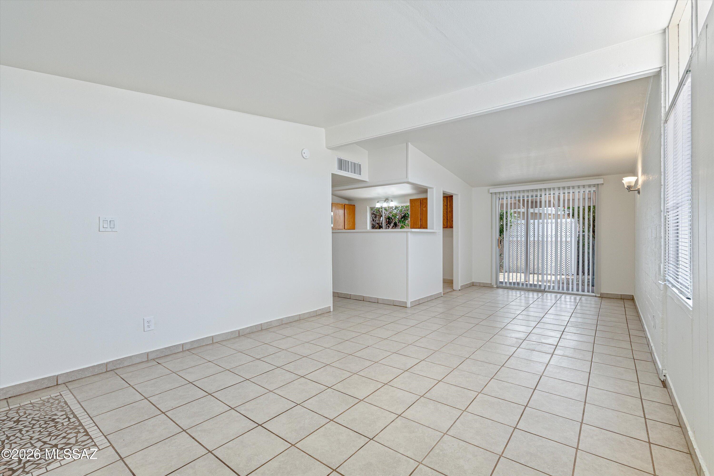 104 N Douglas Avenue