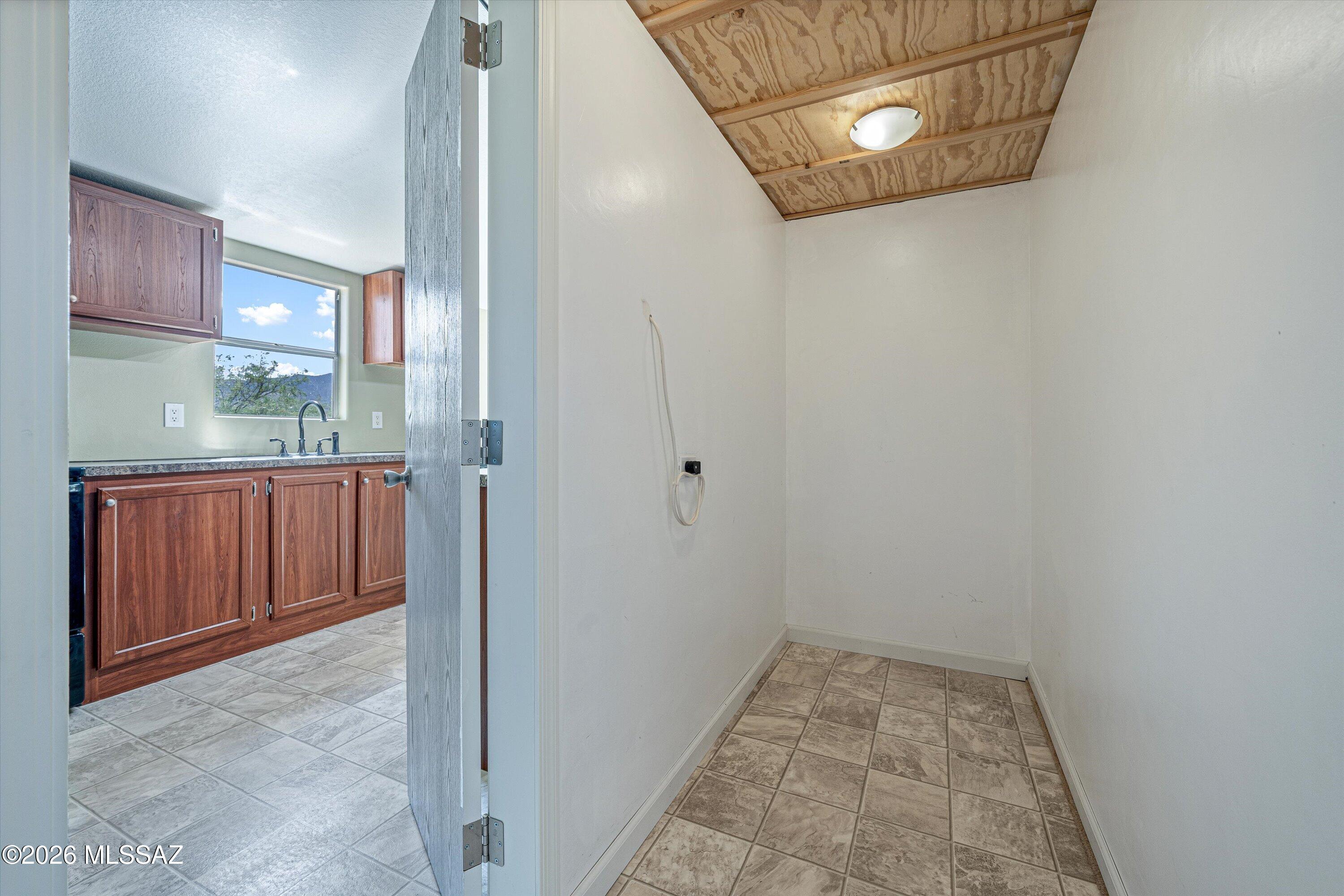 33876 S Lindell Lane