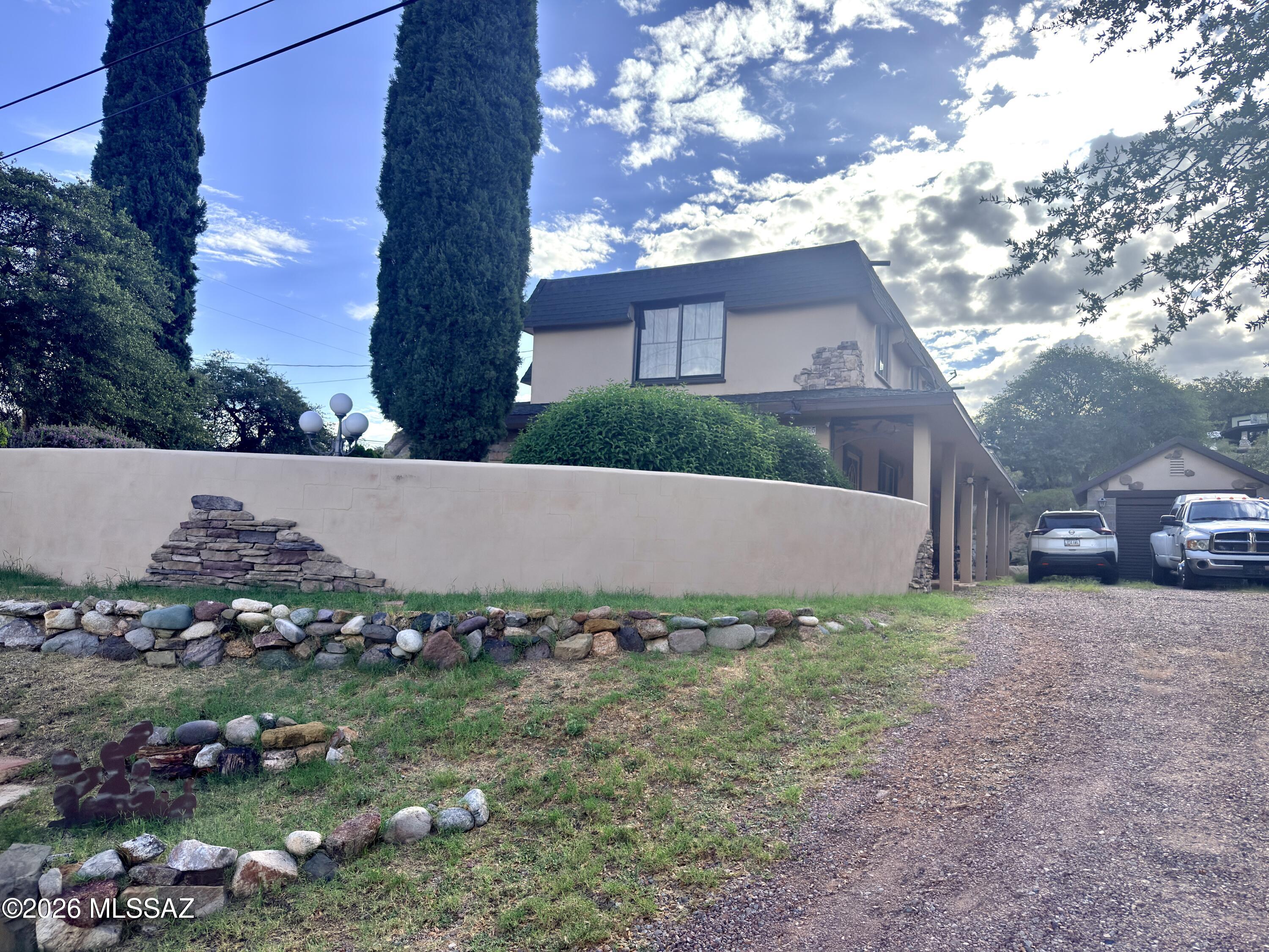 285 N Timberline Drive