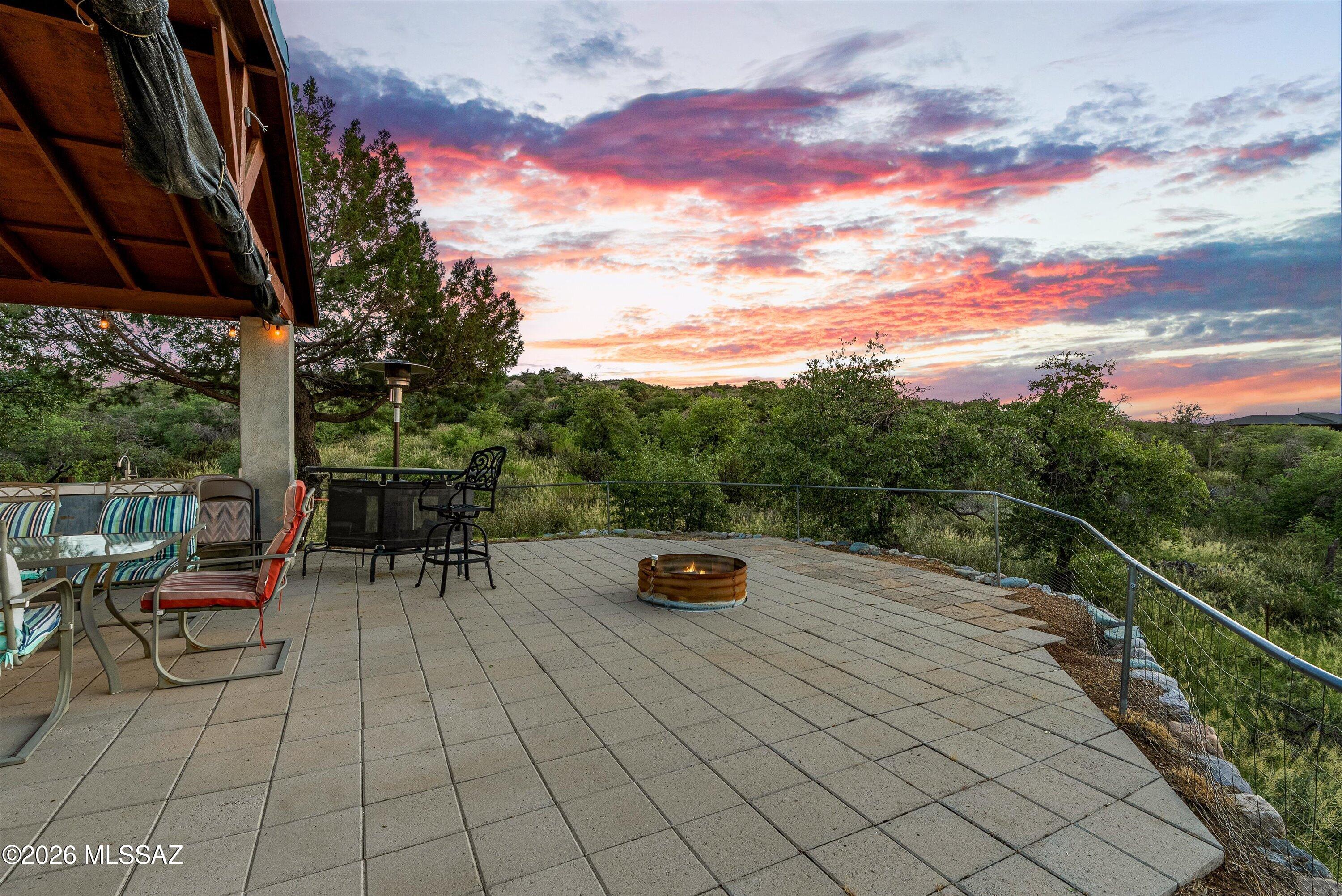 560 E Paseo Encino