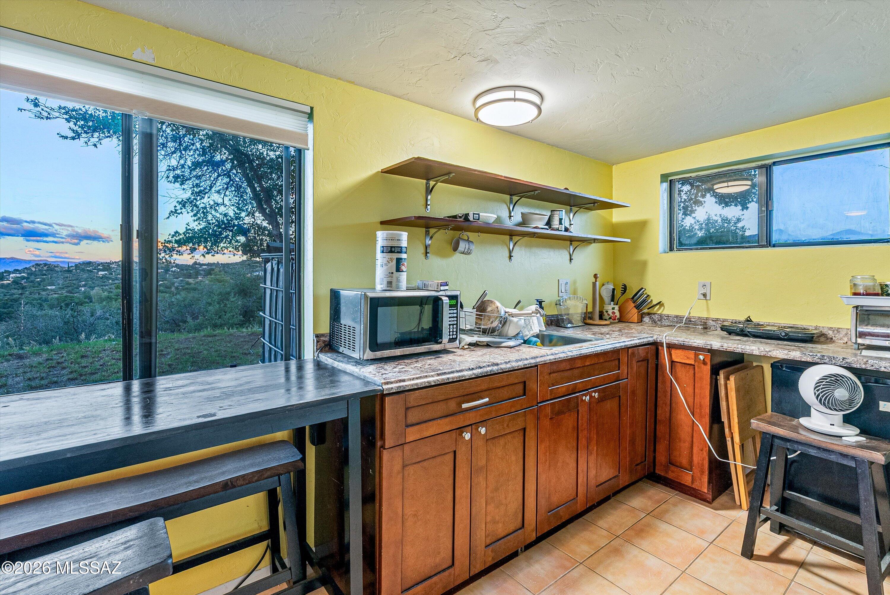 560 E Paseo Encino