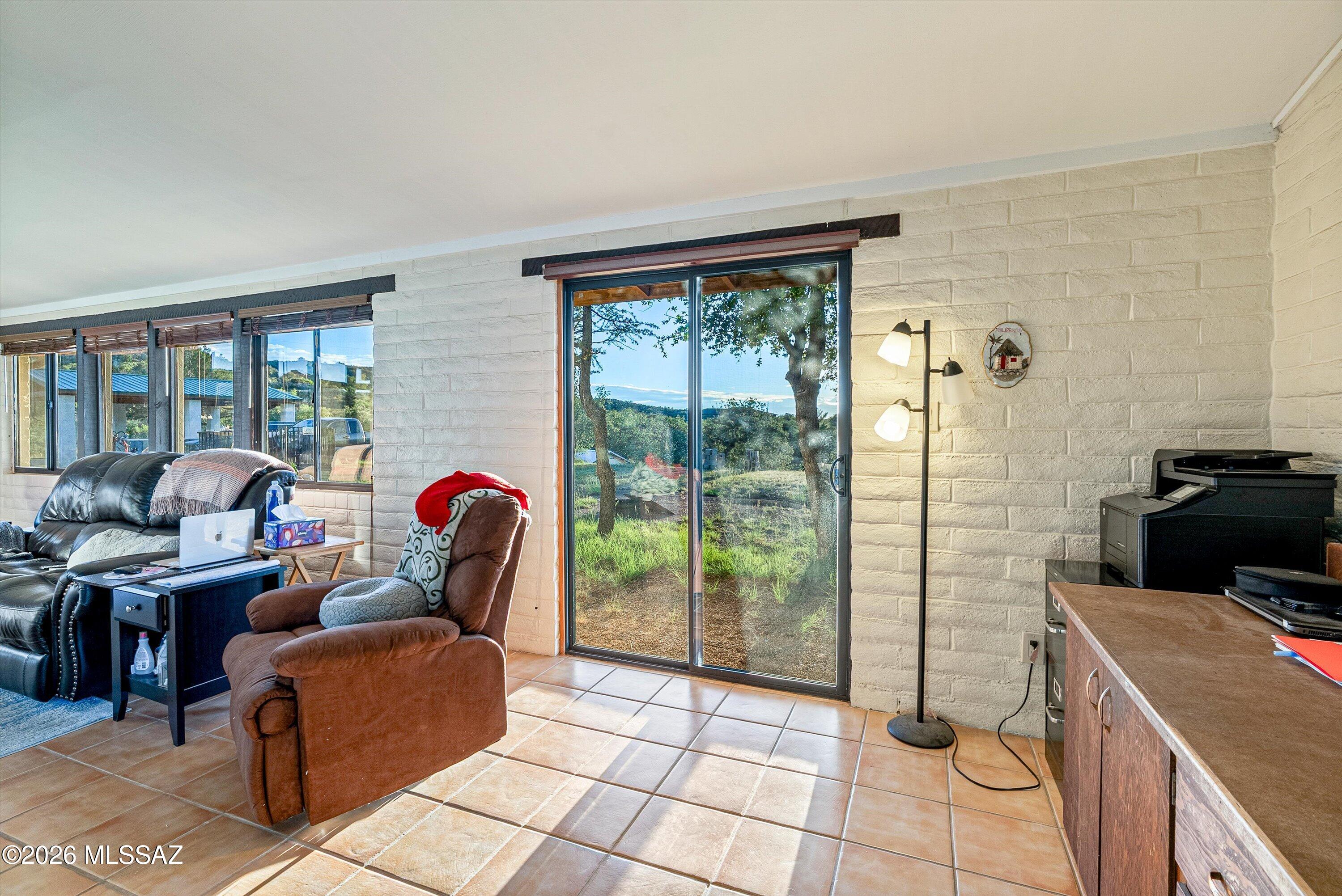 560 E Paseo Encino