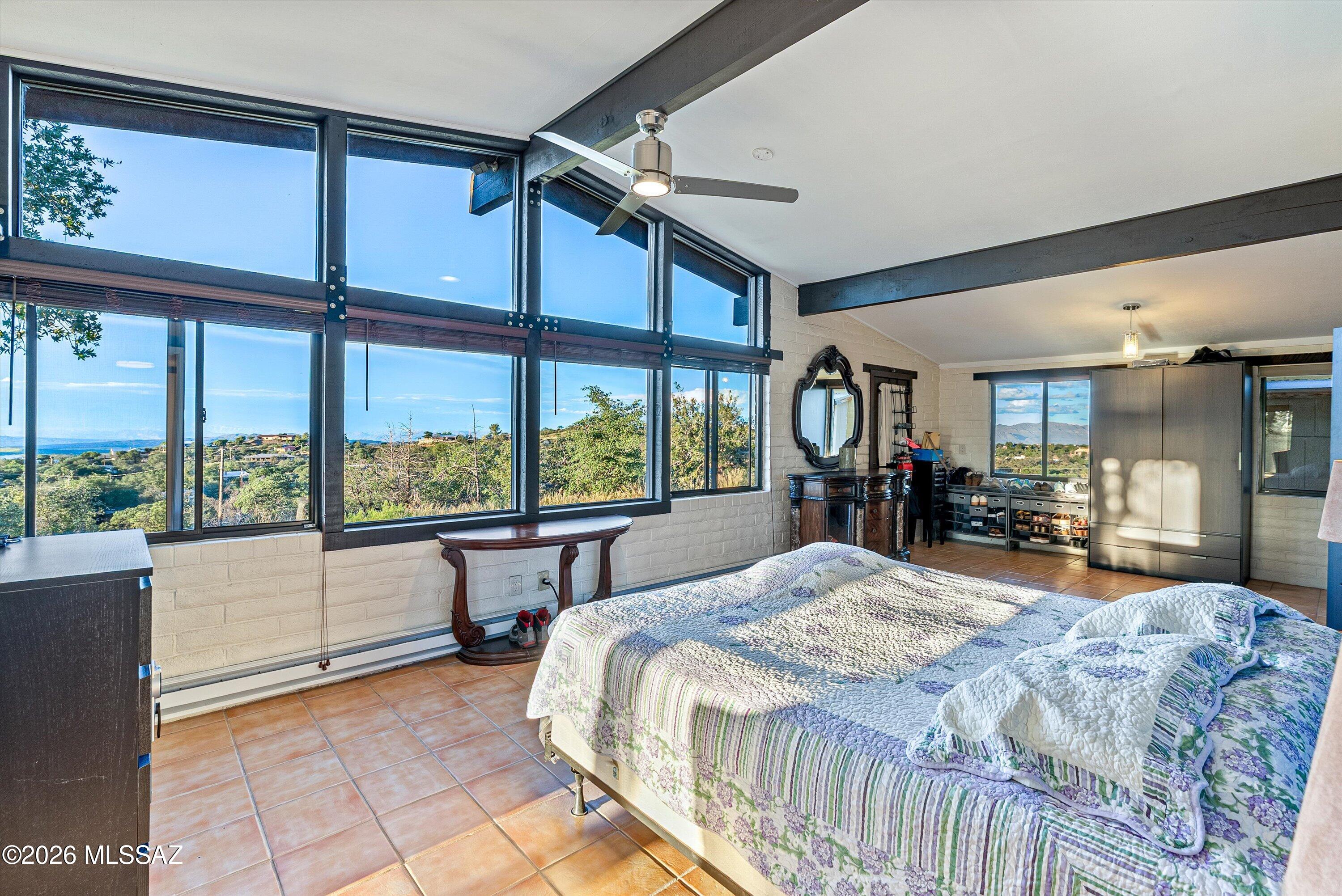 560 E Paseo Encino