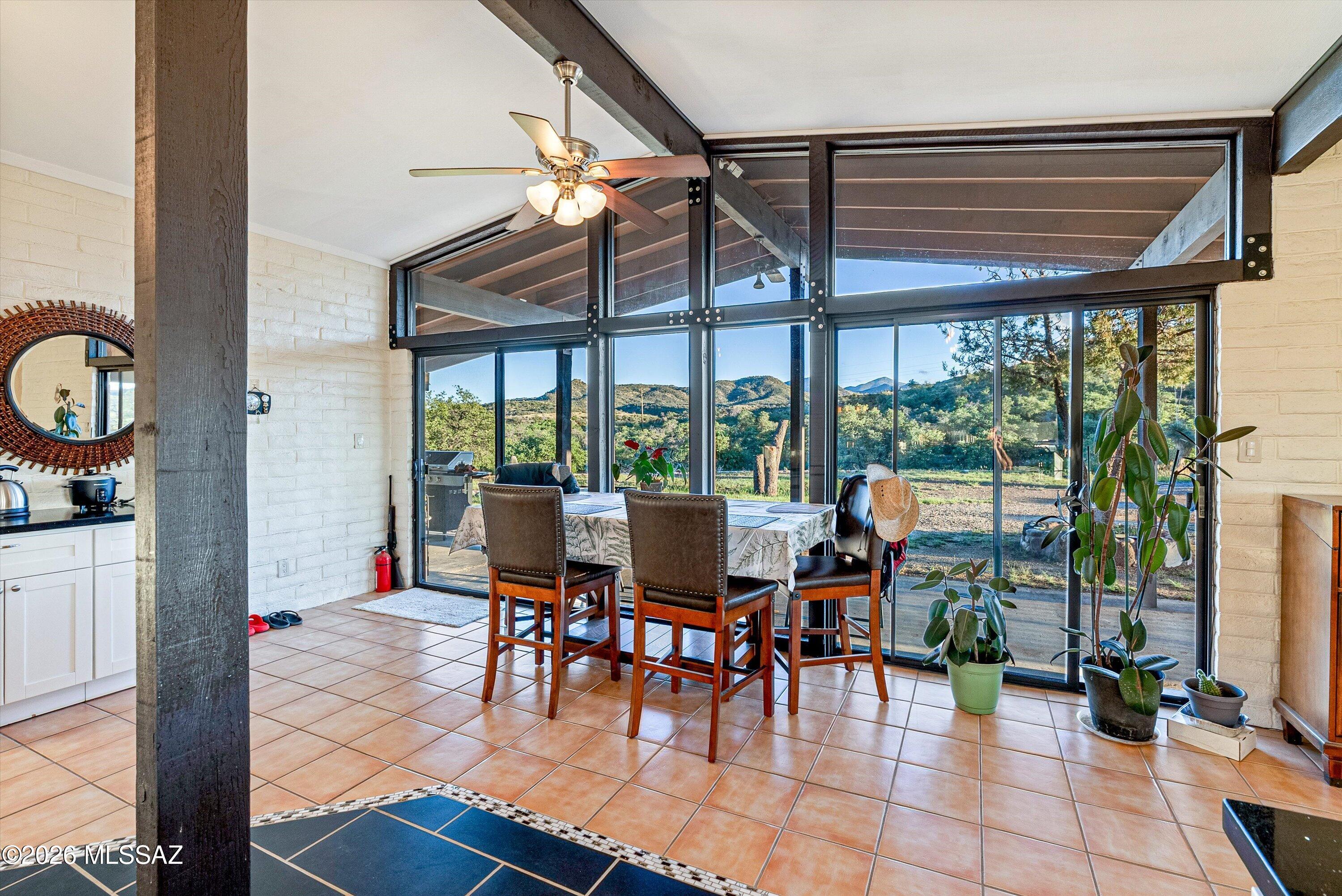 560 E Paseo Encino
