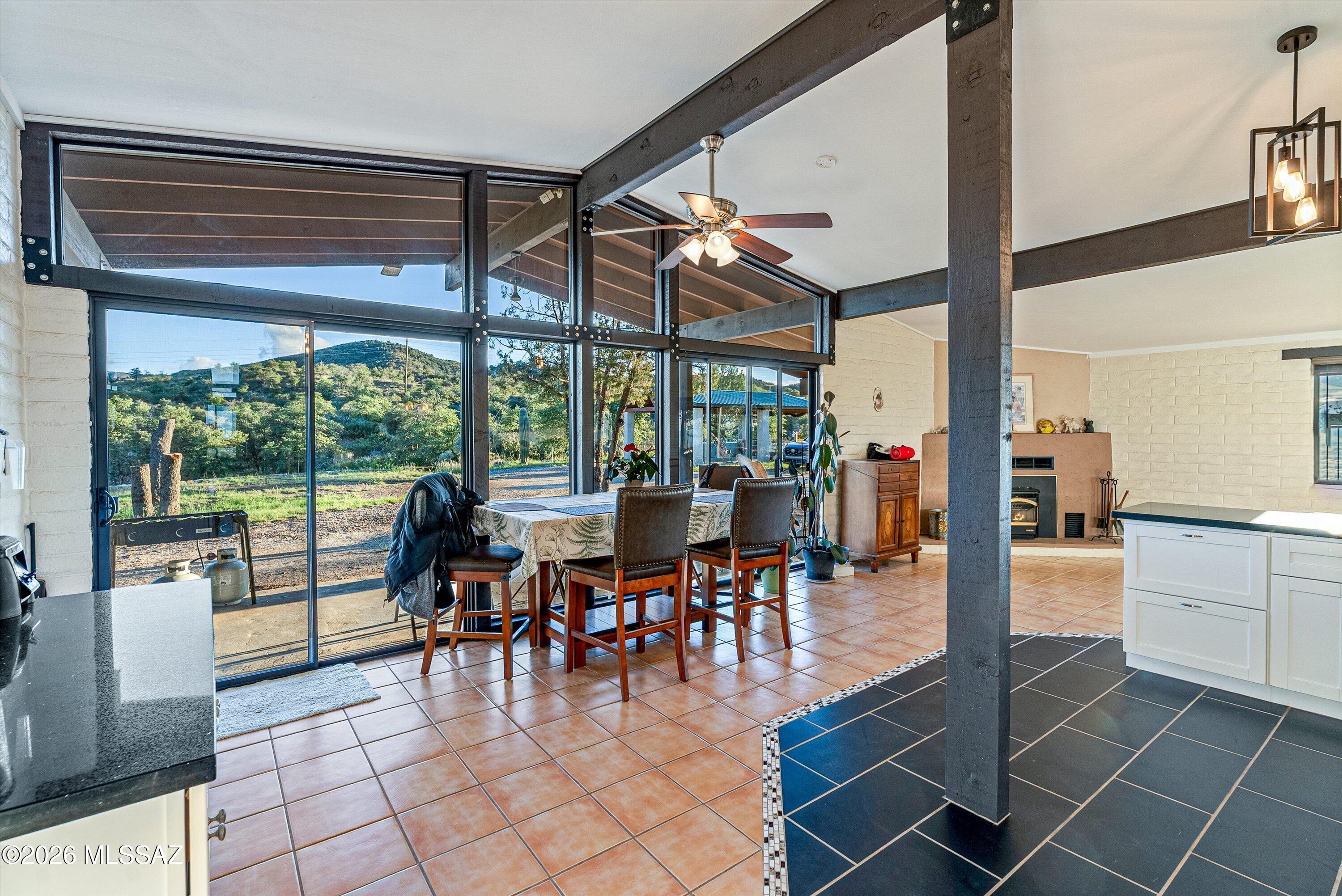 560 E Paseo Encino