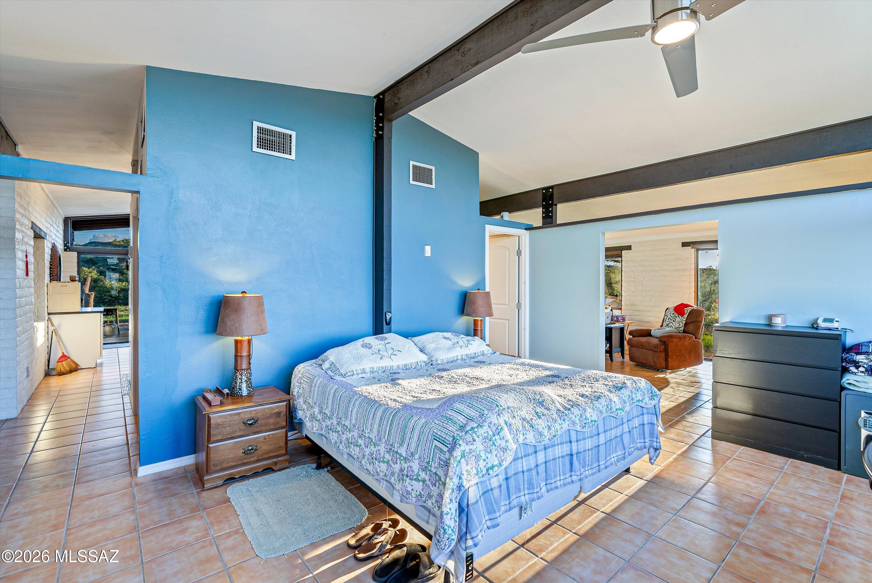 560 E Paseo Encino