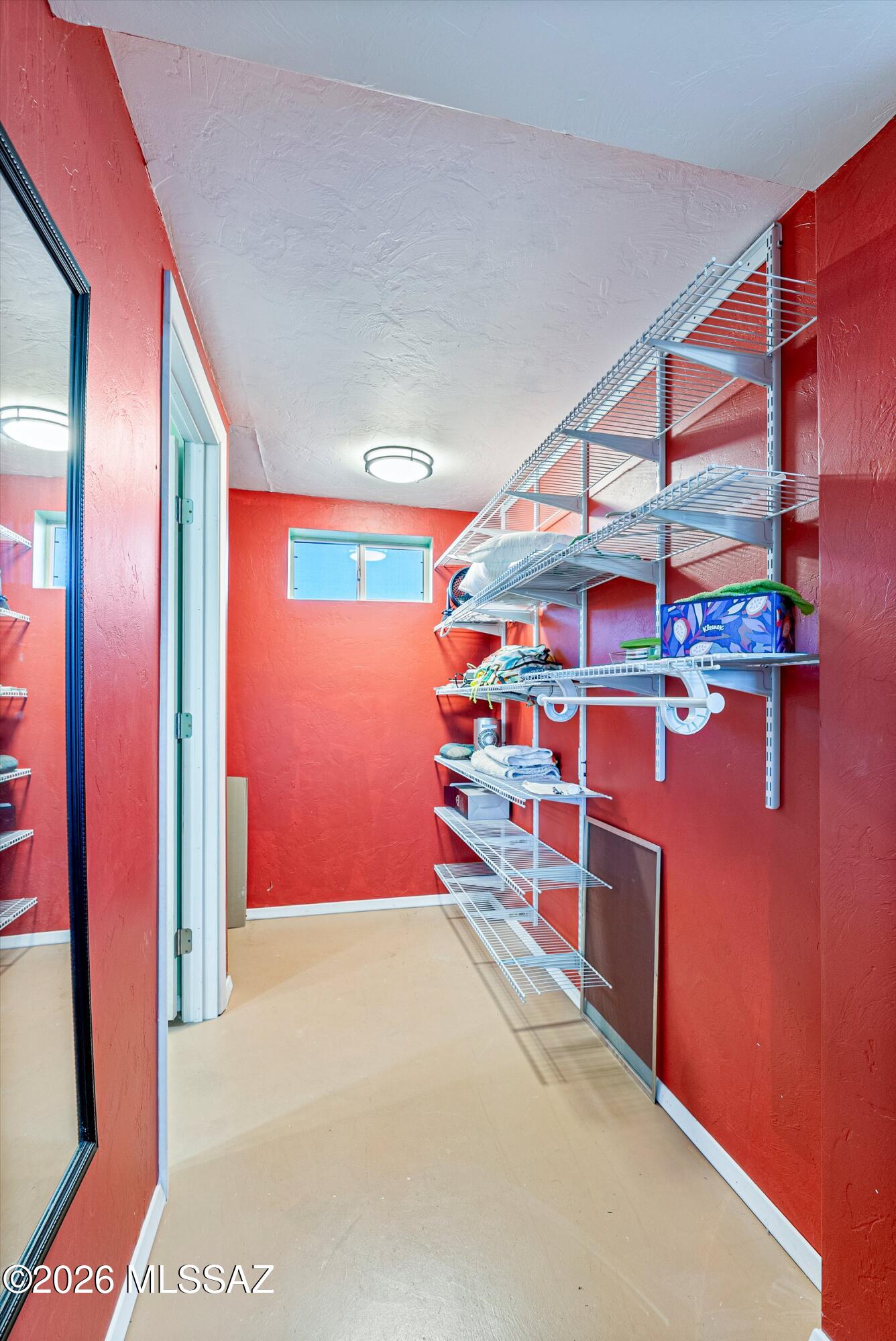 560 E Paseo Encino