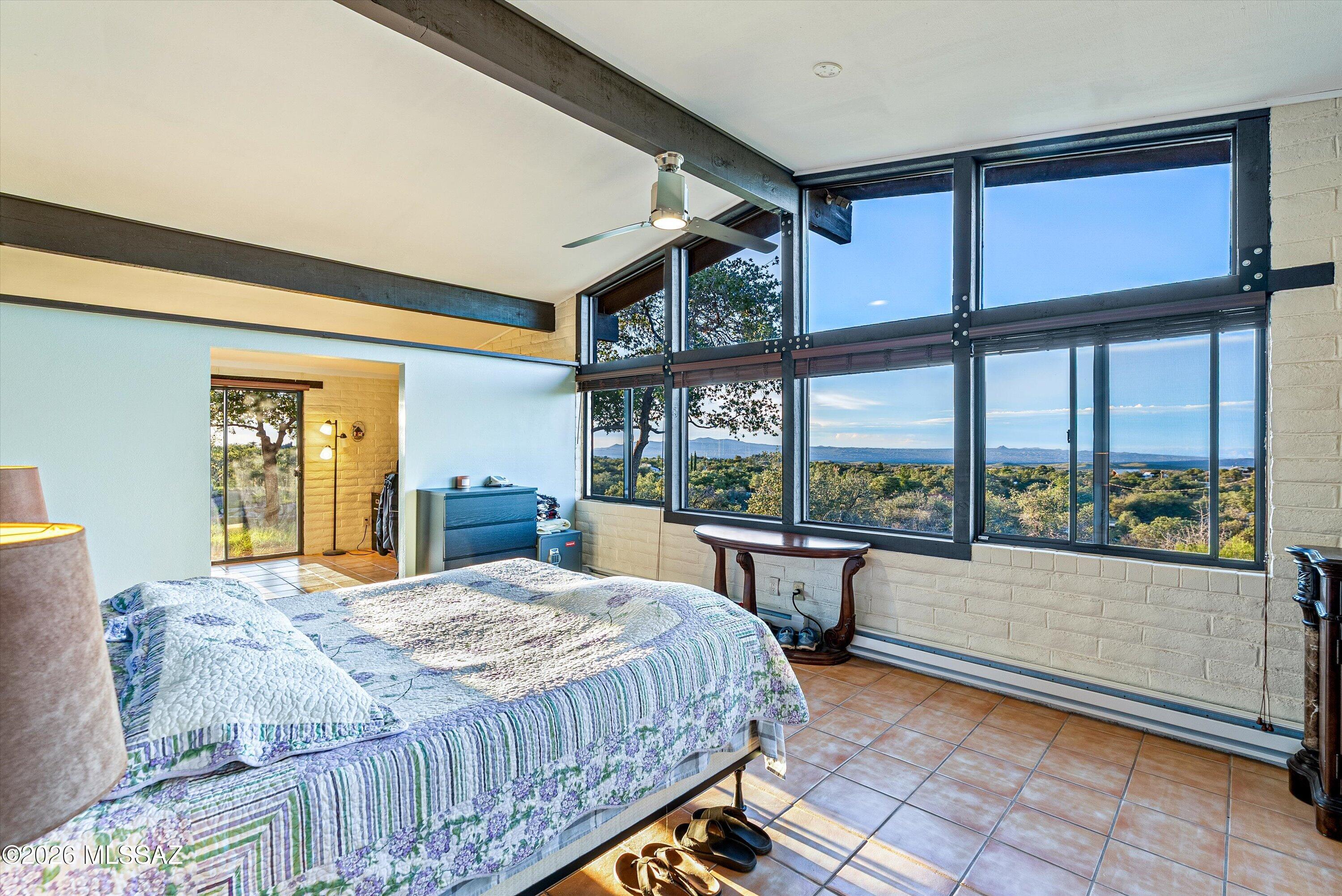 560 E Paseo Encino