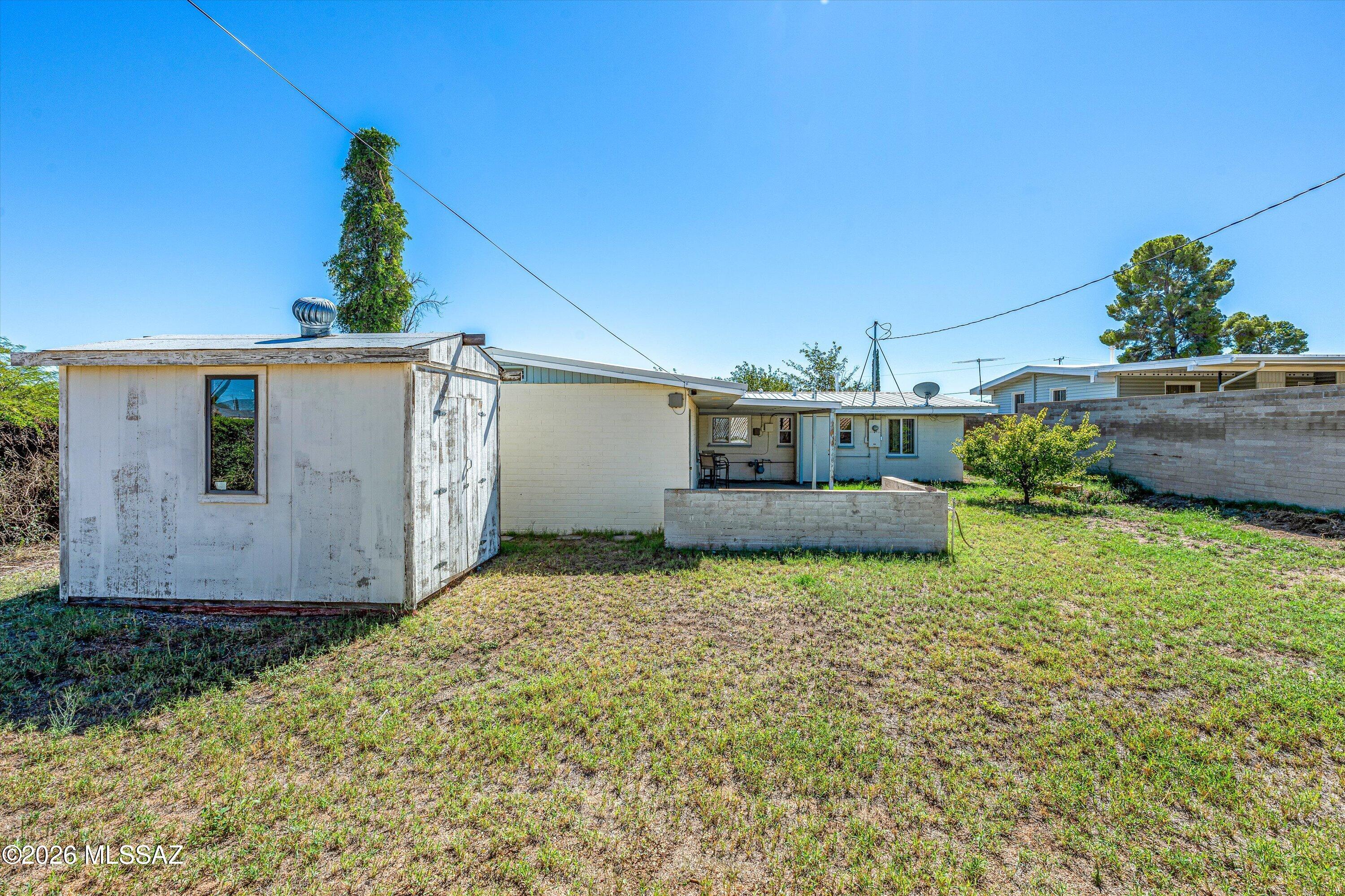 928 W Webb Drive