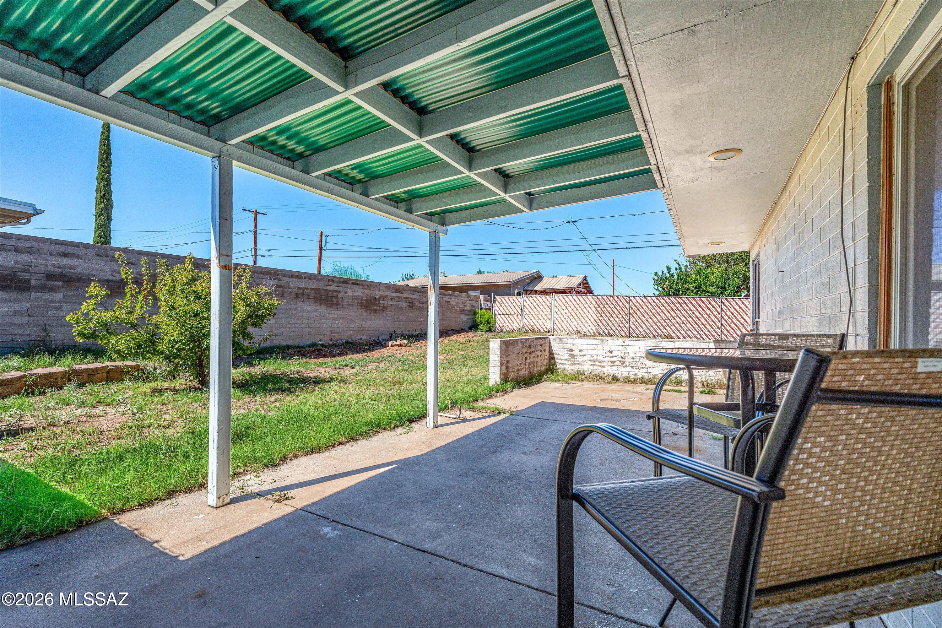928 W Webb Drive
