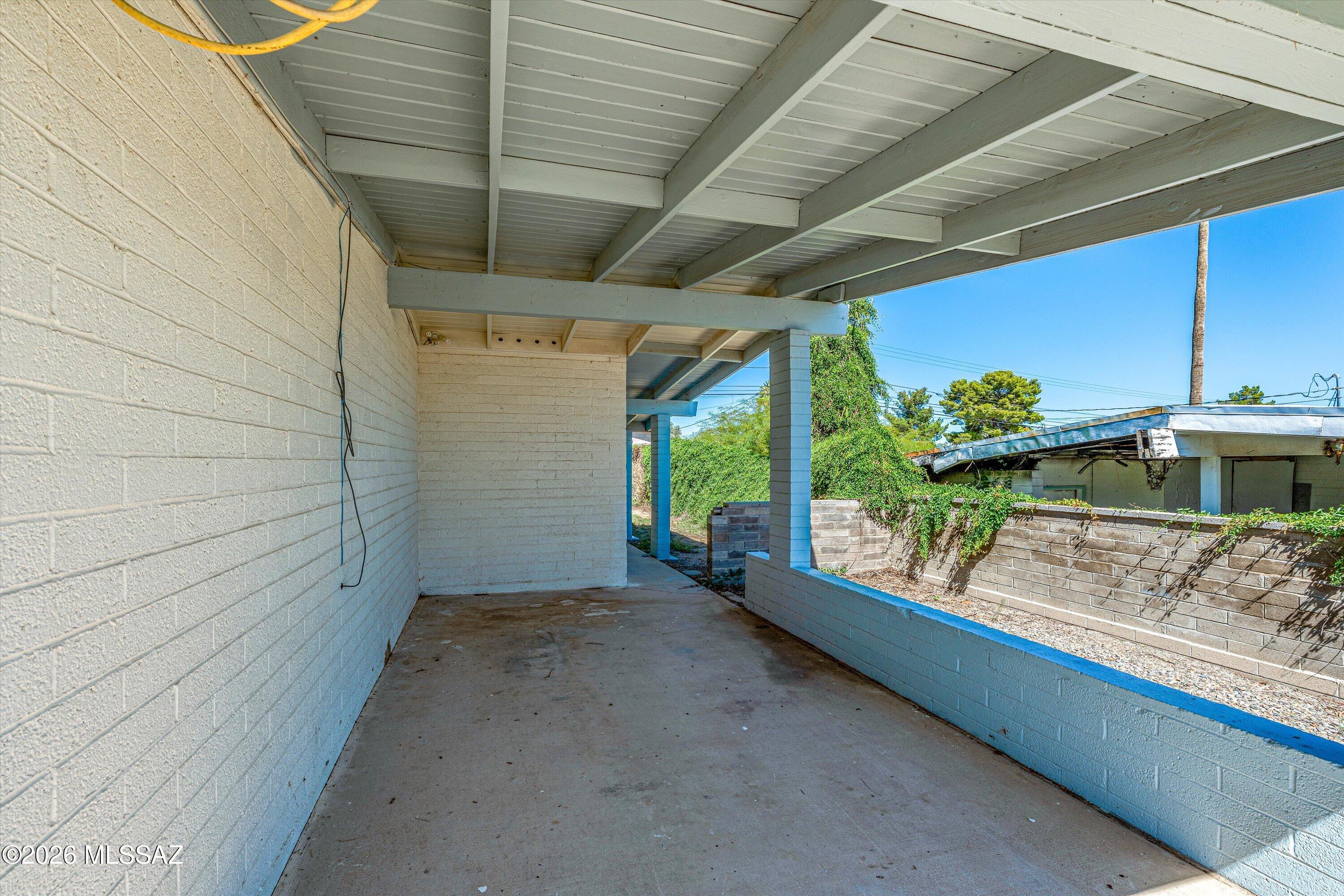 928 W Webb Drive
