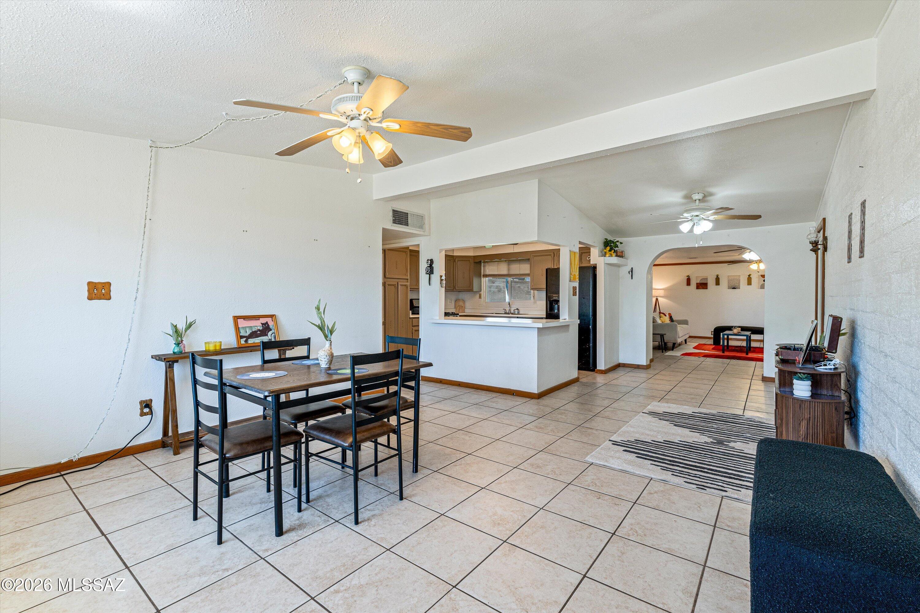 928 W Webb Drive