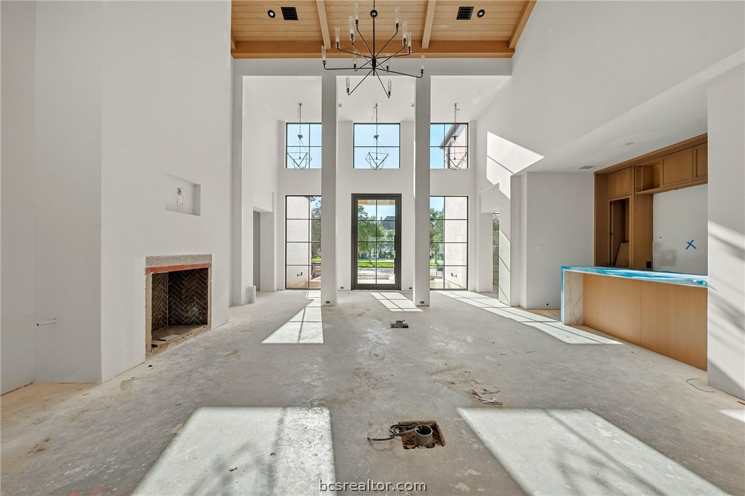 5107 Miramont Circle