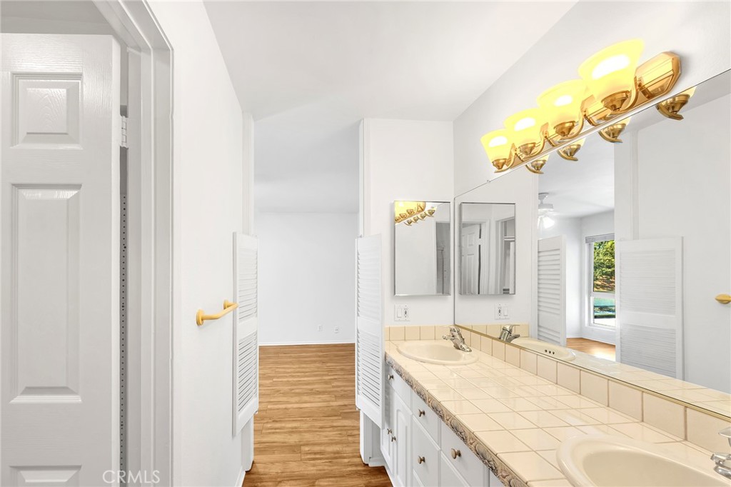 23677 Park Capri Unit: 20