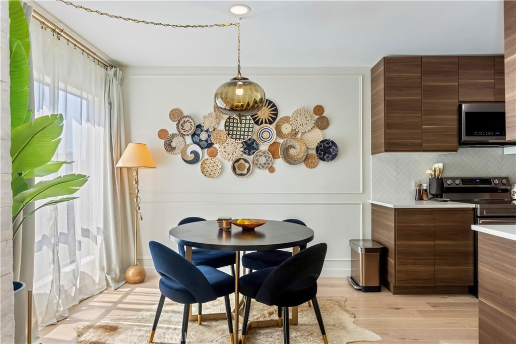 1735 N Fuller Avenue 445