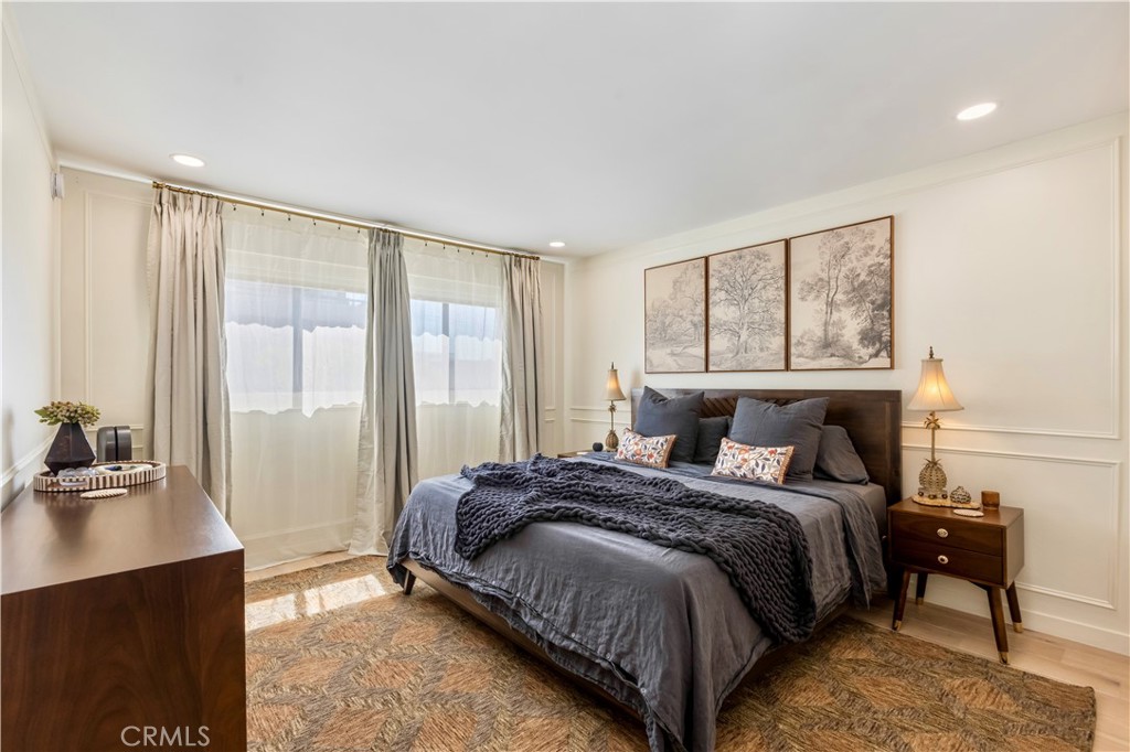 1735 N Fuller Avenue 445