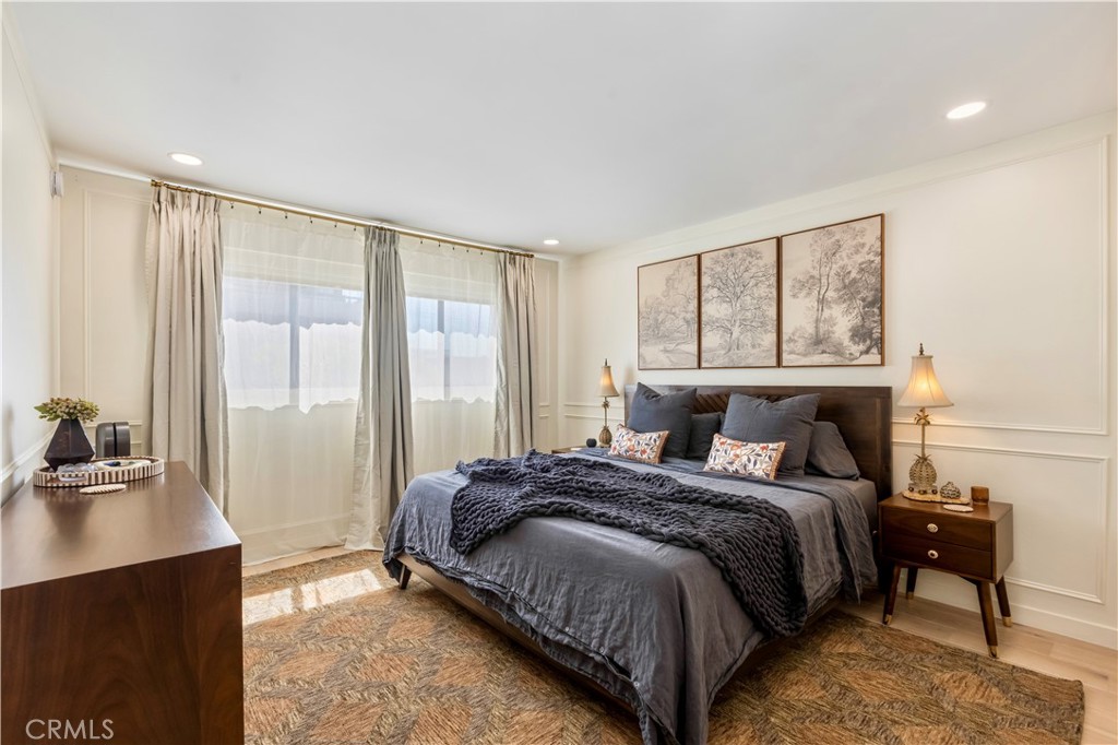 1735 N Fuller Avenue 445