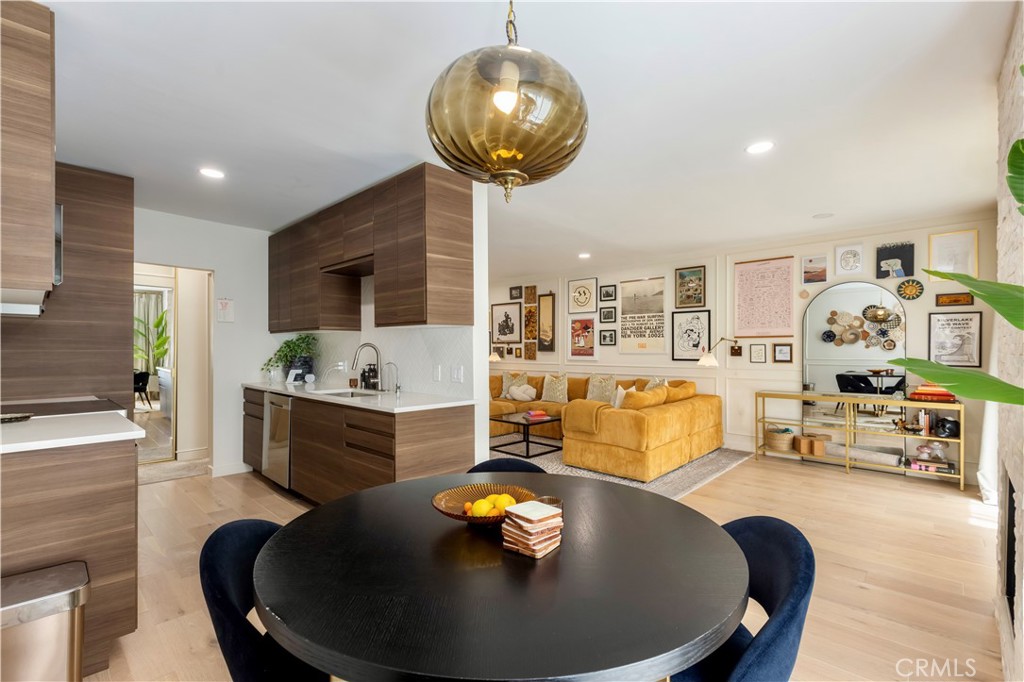 1735 N Fuller Avenue 445