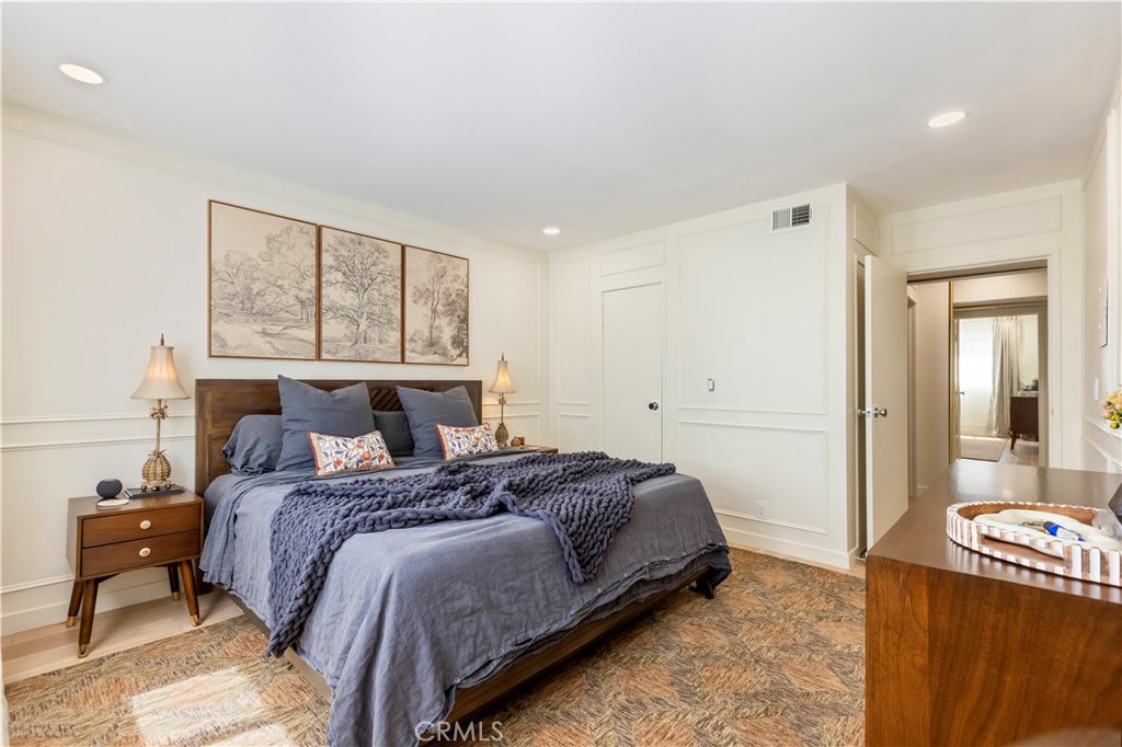 1735 N Fuller Avenue 445