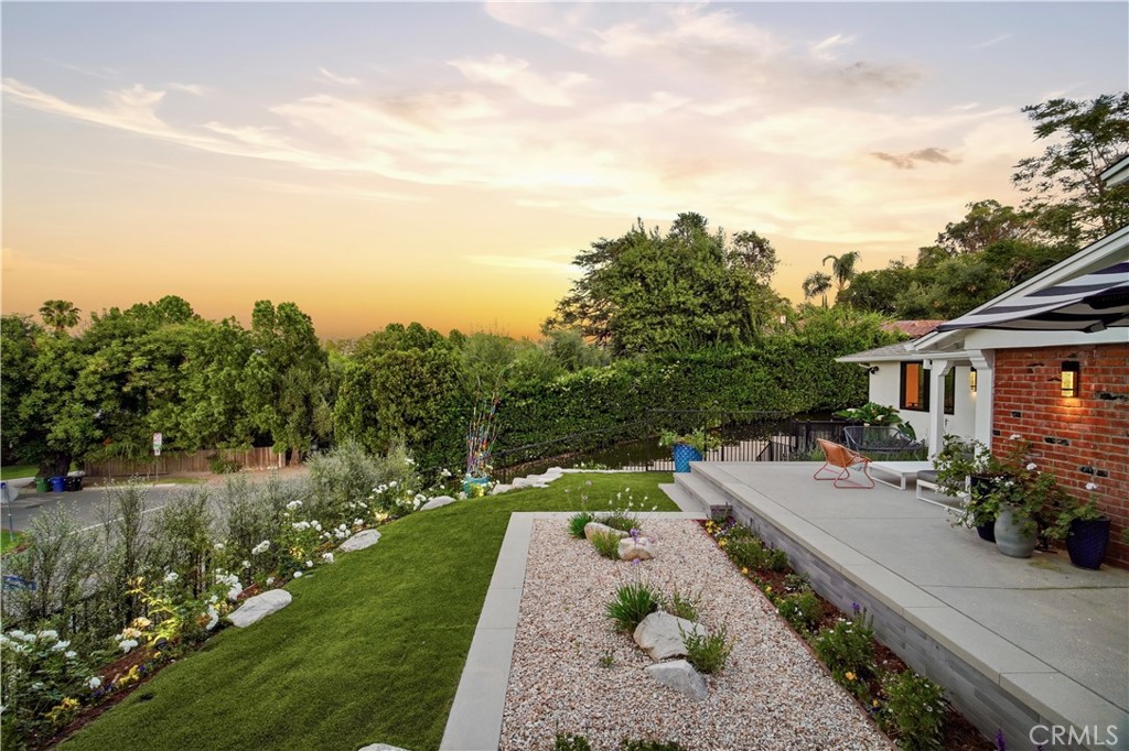 13646 Valley Vista