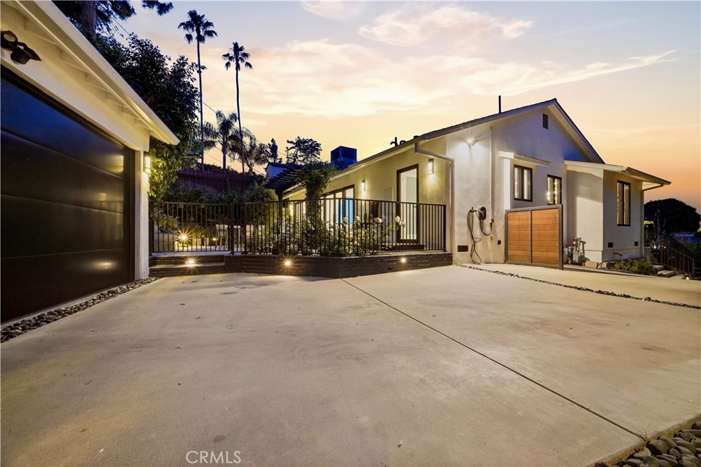 13646 Valley Vista