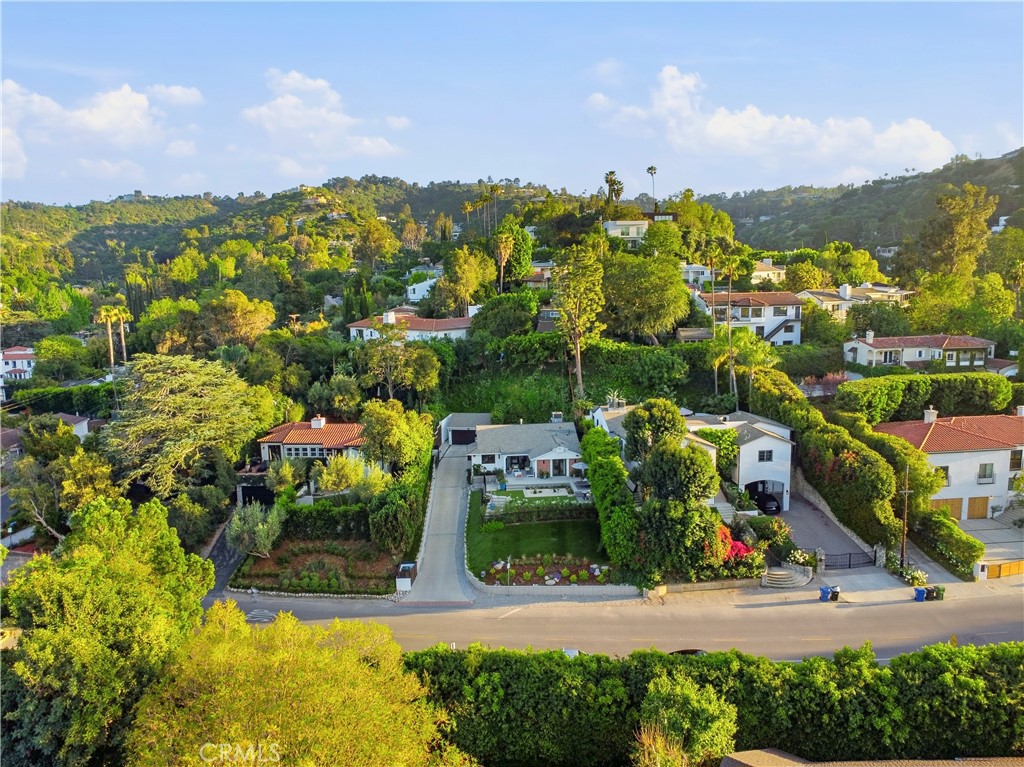 13646 Valley Vista
