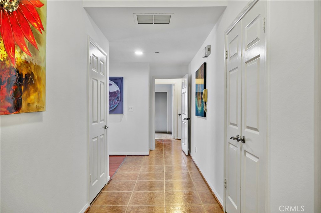324 N Palm 407