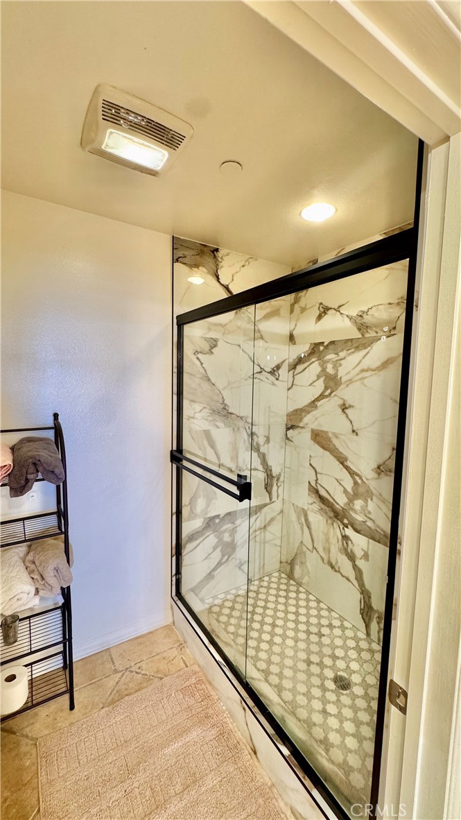 324 N Palm 407