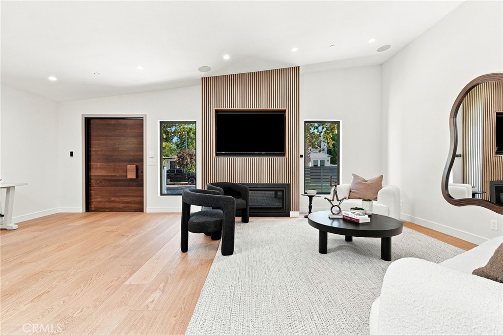 14627 Huston