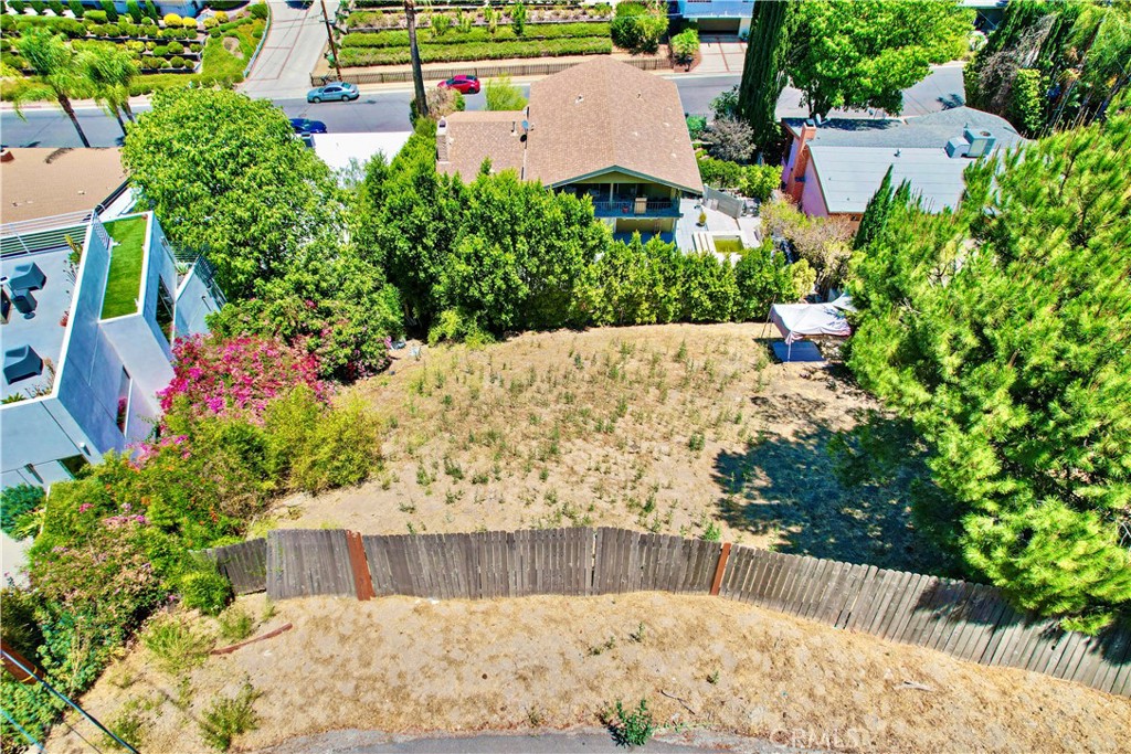 22921 Cass Avenue