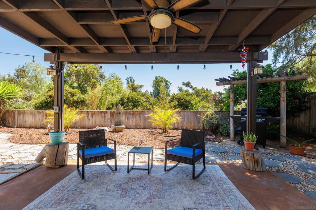 2217 Amber Ln