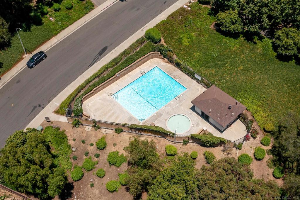 2217 Amber Ln
