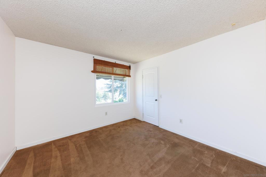 2217 Amber Ln