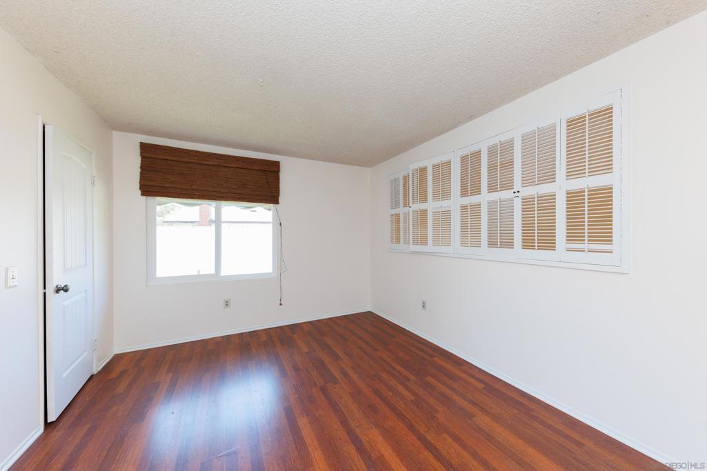 2217 Amber Ln