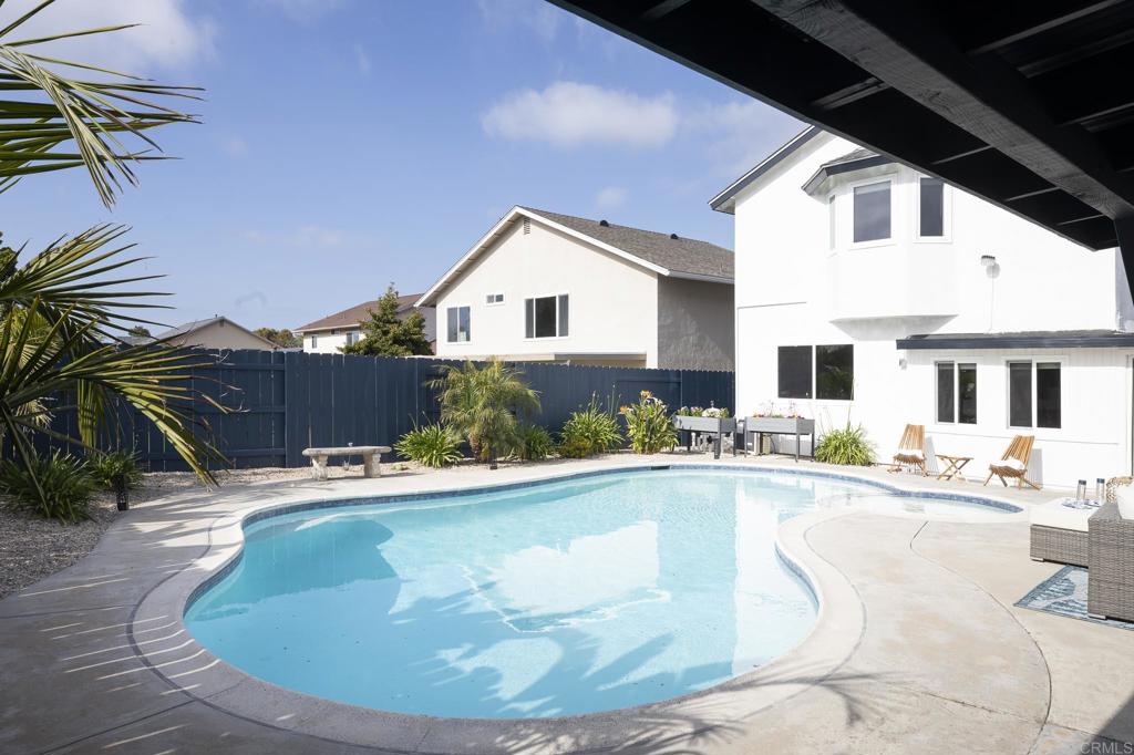 6424 Edmonton Avenue