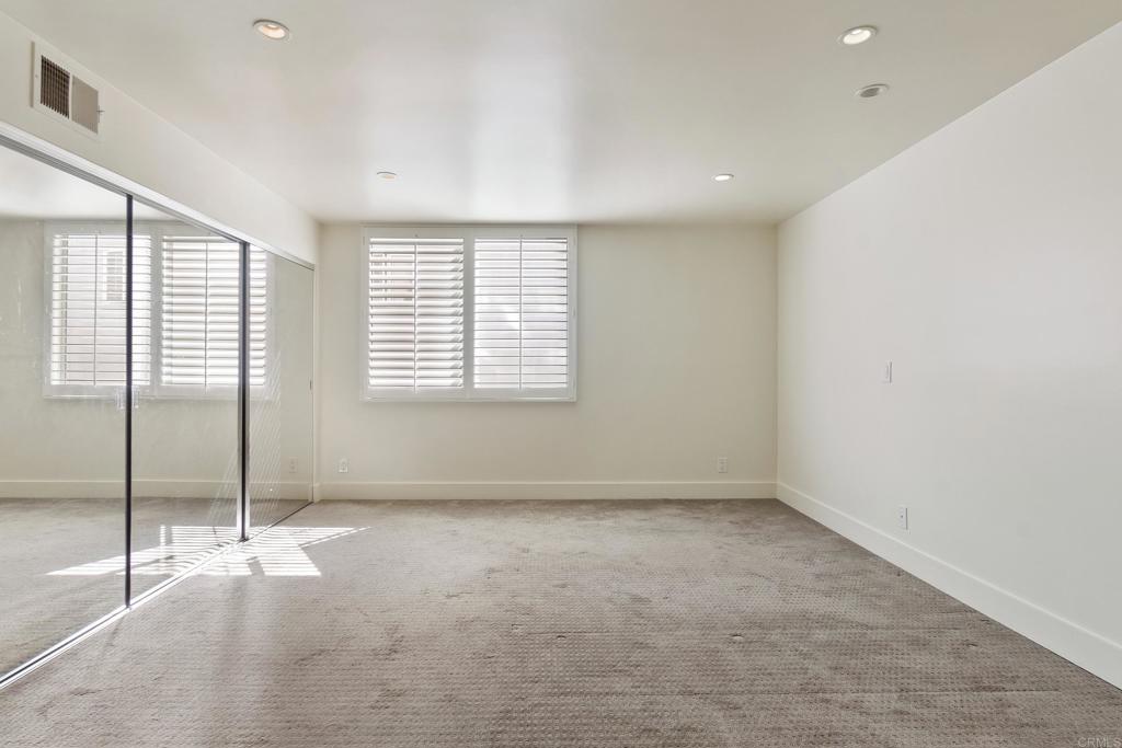 321 N Oakhurst Drive 302
