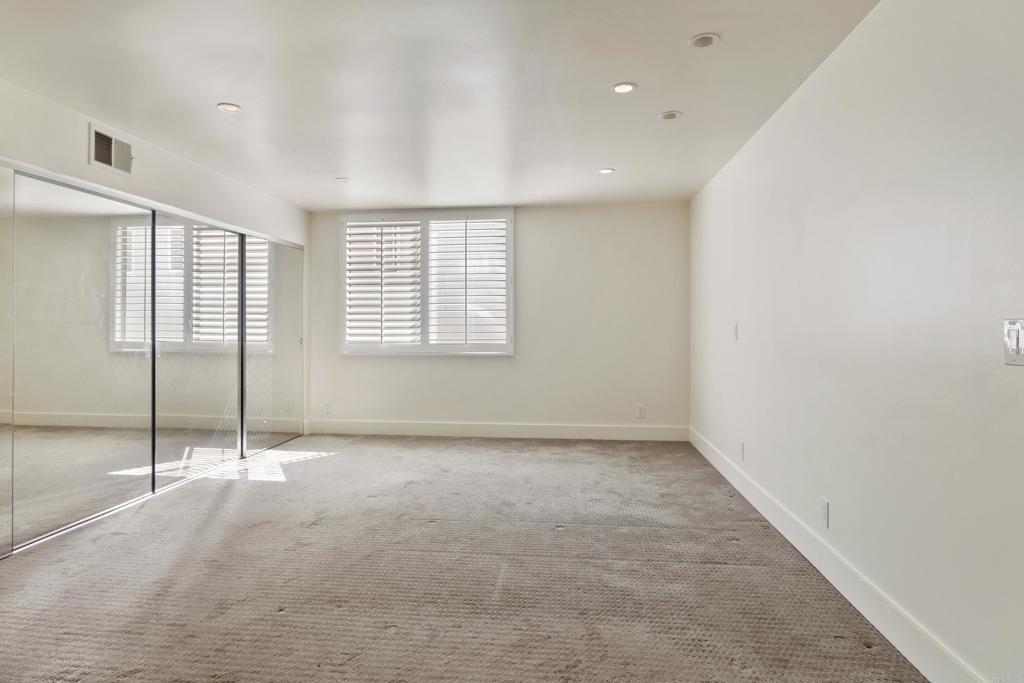 321 N Oakhurst Drive 302