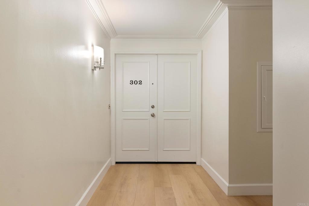 321 N Oakhurst Drive 302