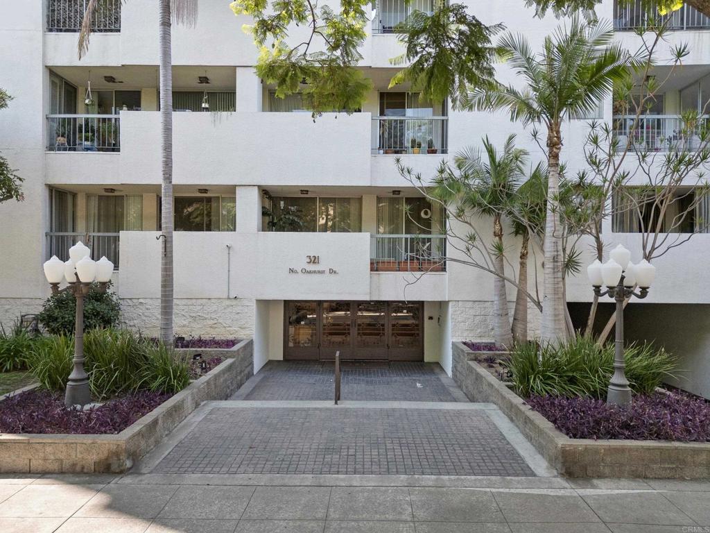 321 N Oakhurst Drive 302