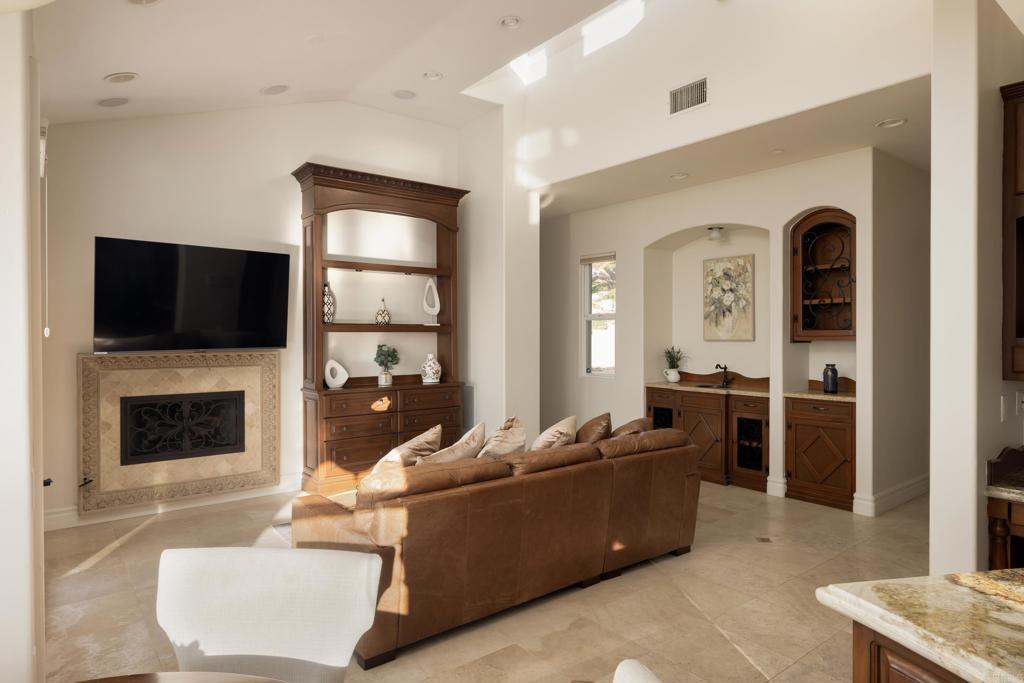 16110 Lakeview Drive