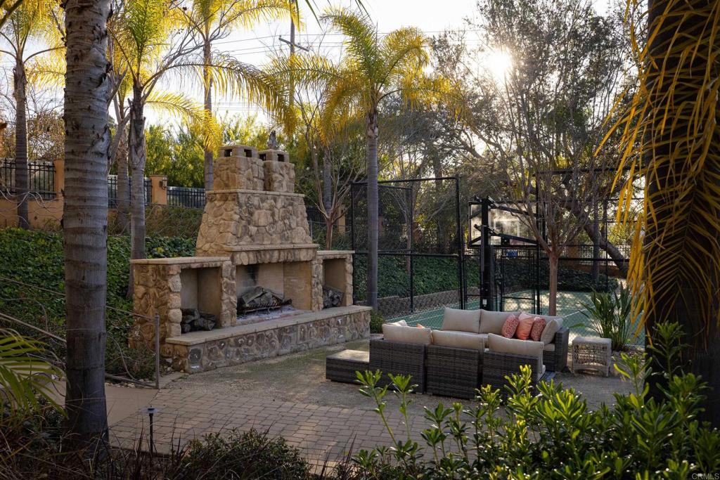 16110 Lakeview Drive