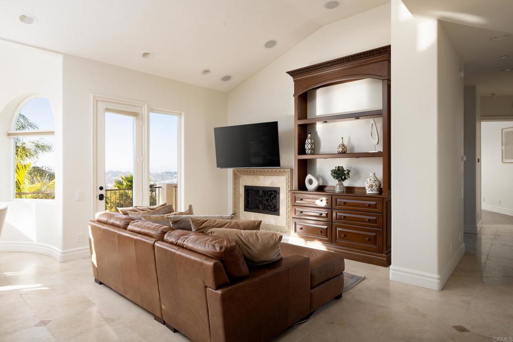 16110 Lakeview Drive