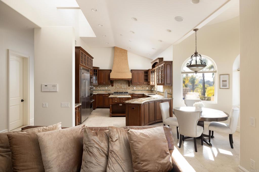 16110 Lakeview Drive