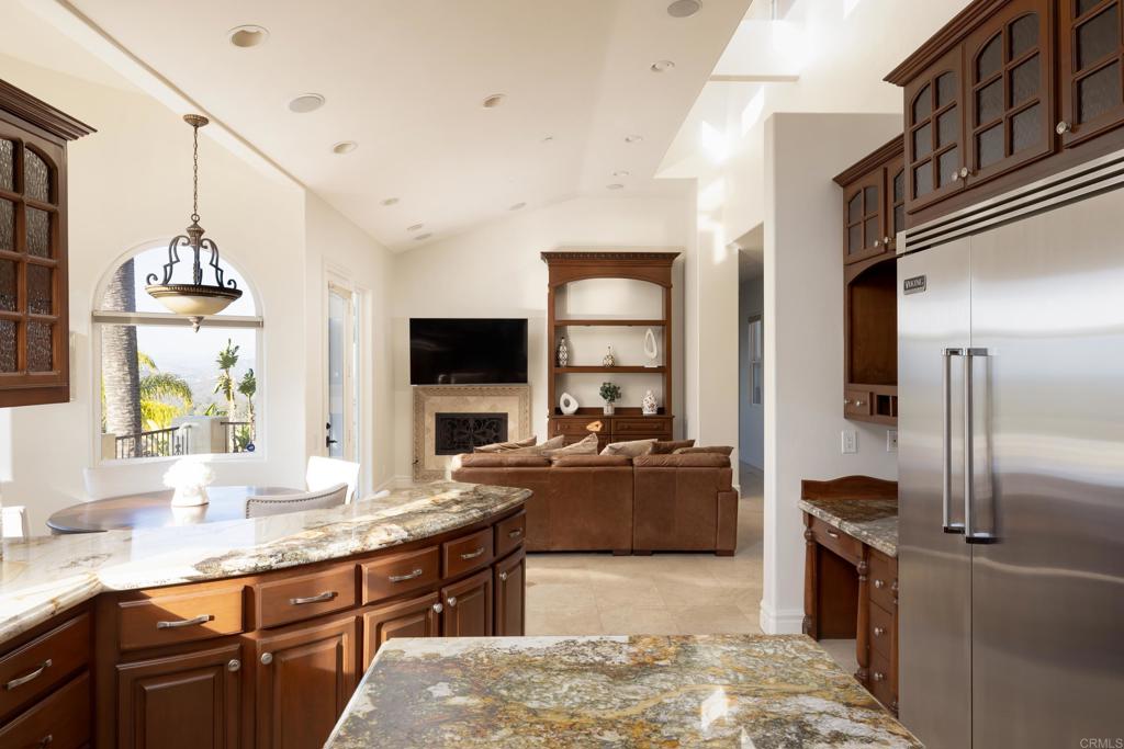 16110 Lakeview Drive