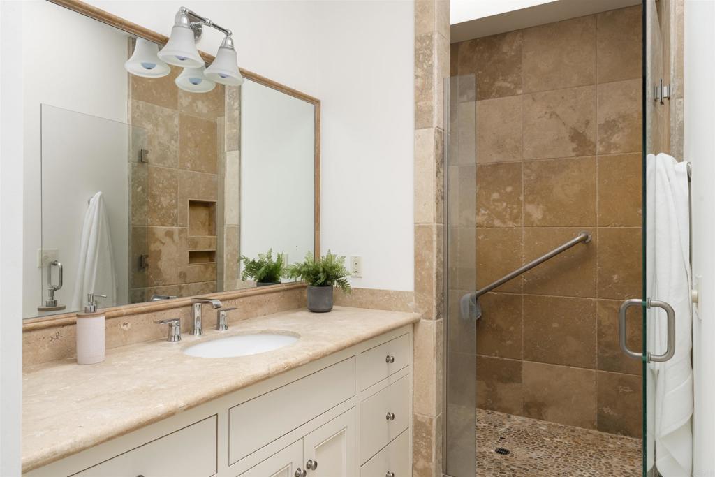 8031 La Jolla Shores Drive