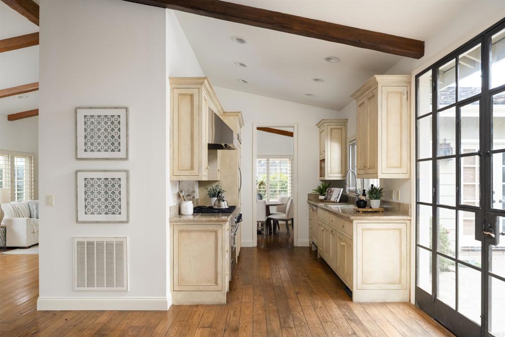 8031 La Jolla Shores Drive